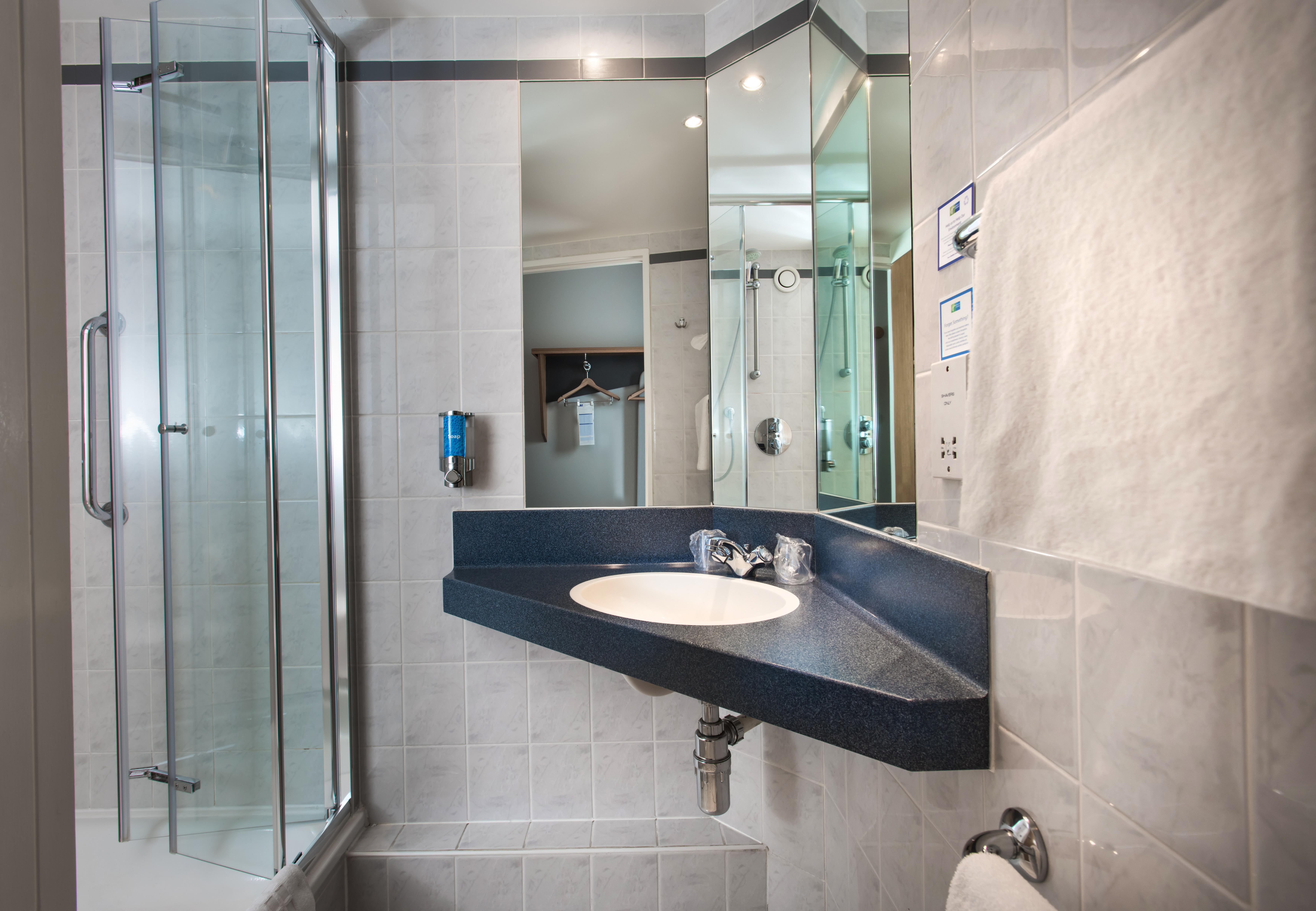 Express By Ihg Hotel 3*