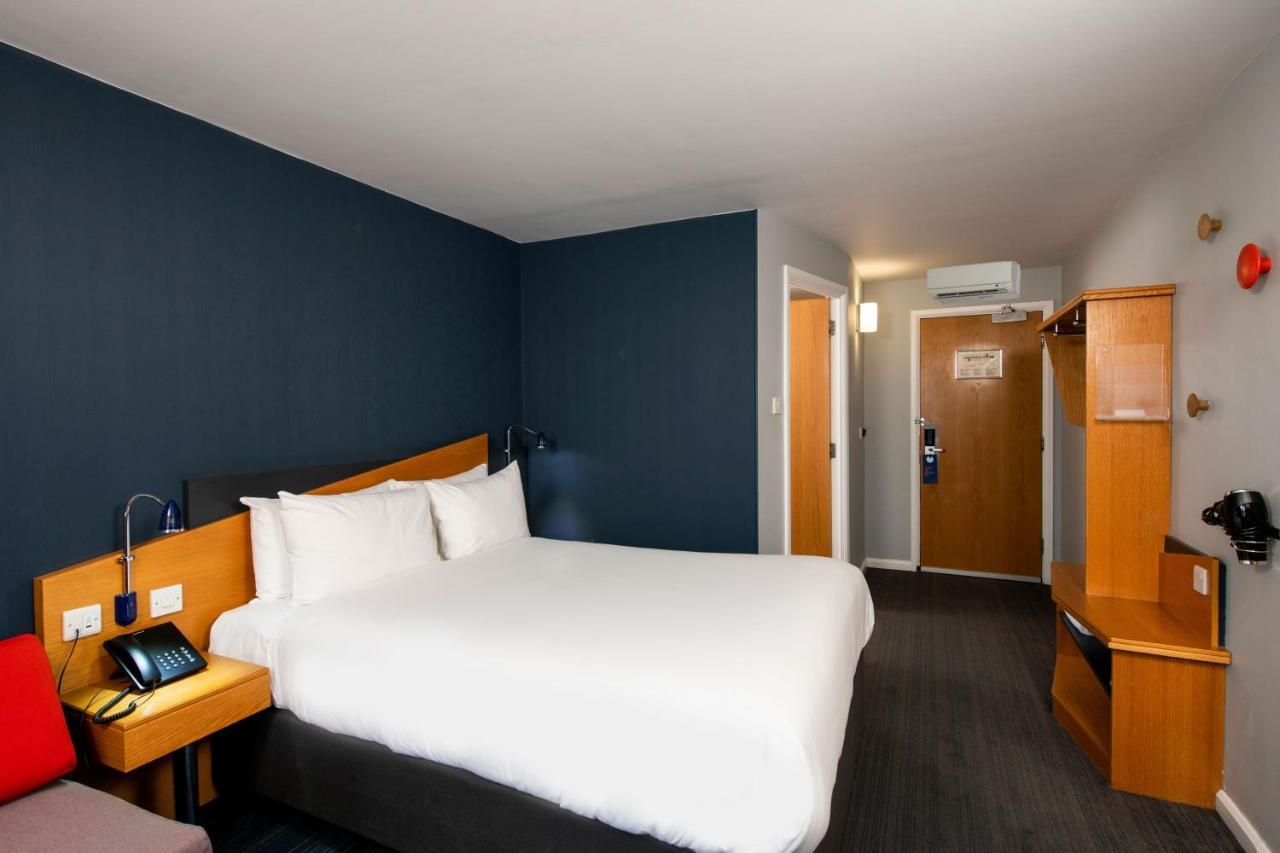 Express By Ihg Hotel 3*