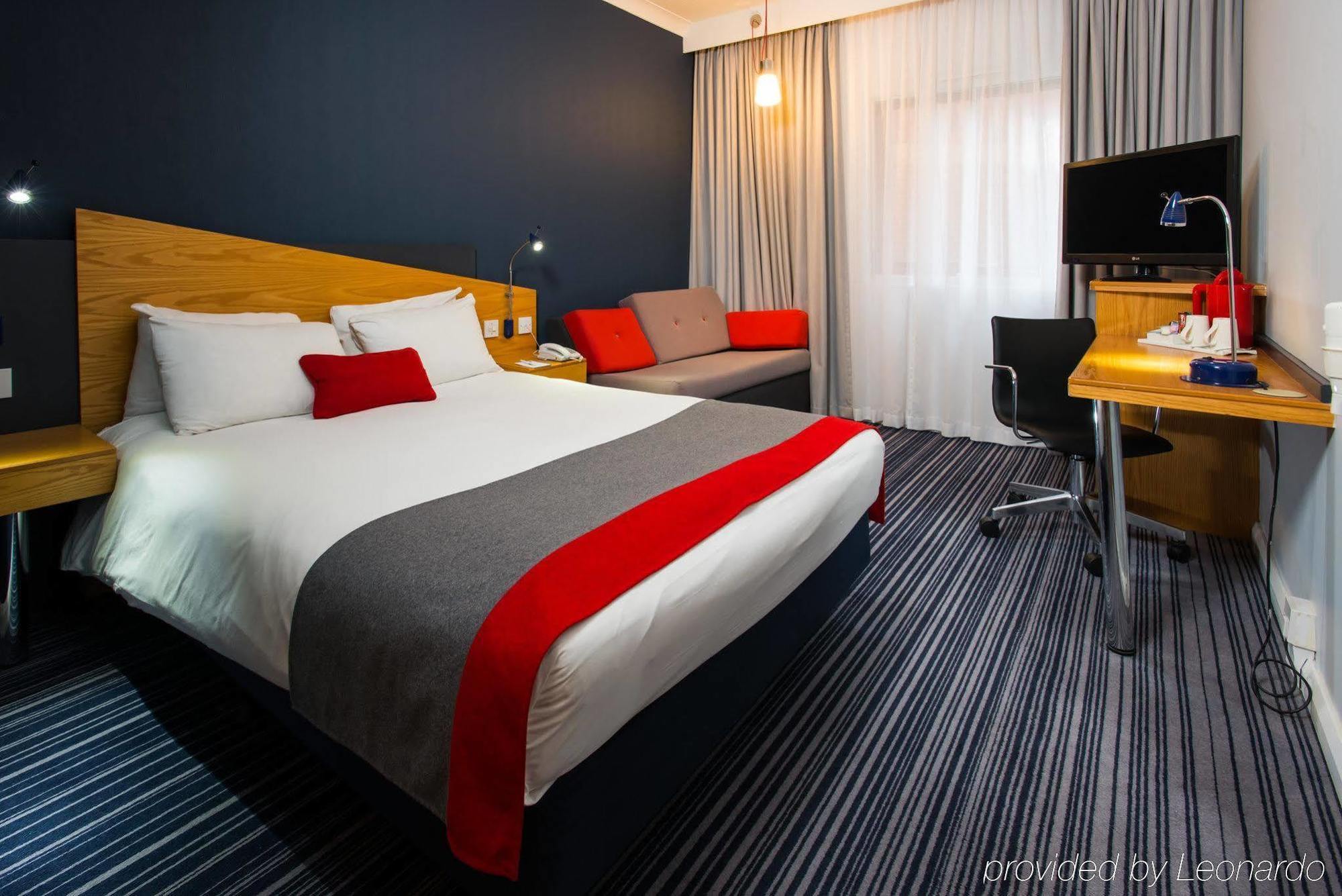 Express By Ihg Hotel