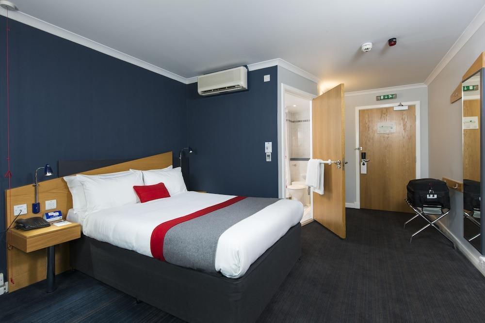 Express By Ihg Отель