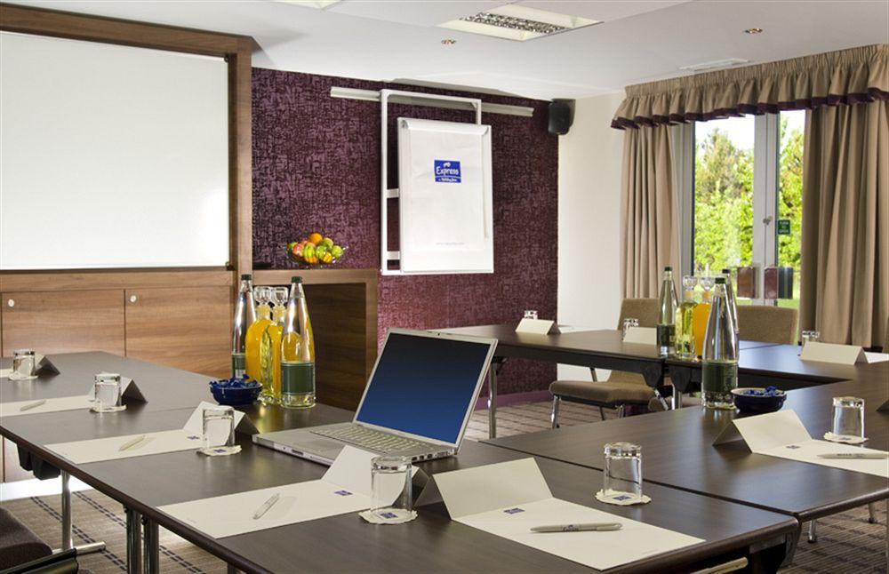 Express By Ihg Отель Стерлинг