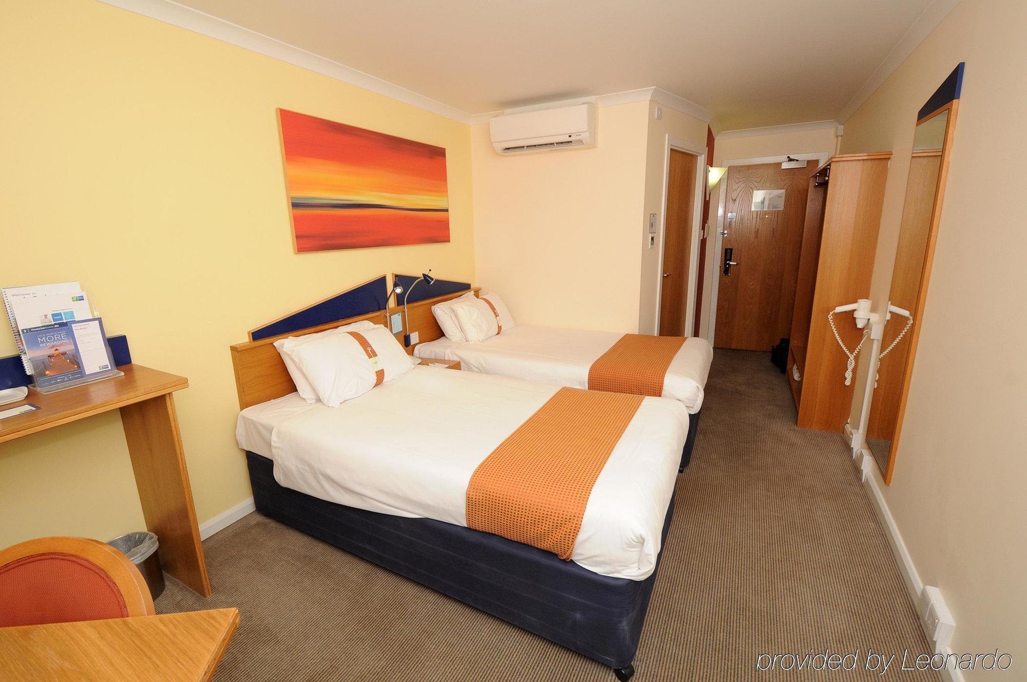 Отель Express By Ihg Стерлинг
