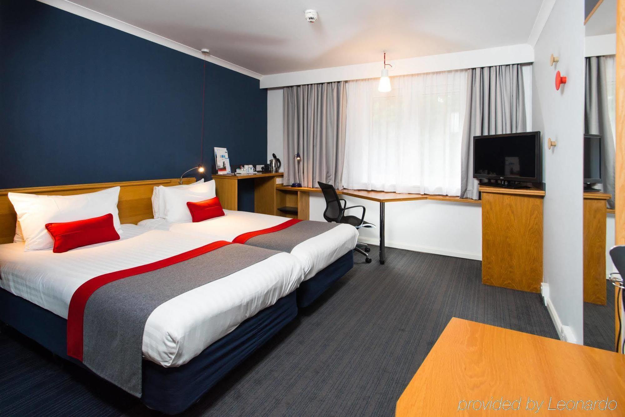 Express By Ihg Отель 3*